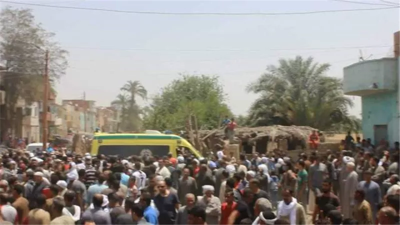 نائب بني سويف يشيع جثمان شهيد بئر العبد.صور