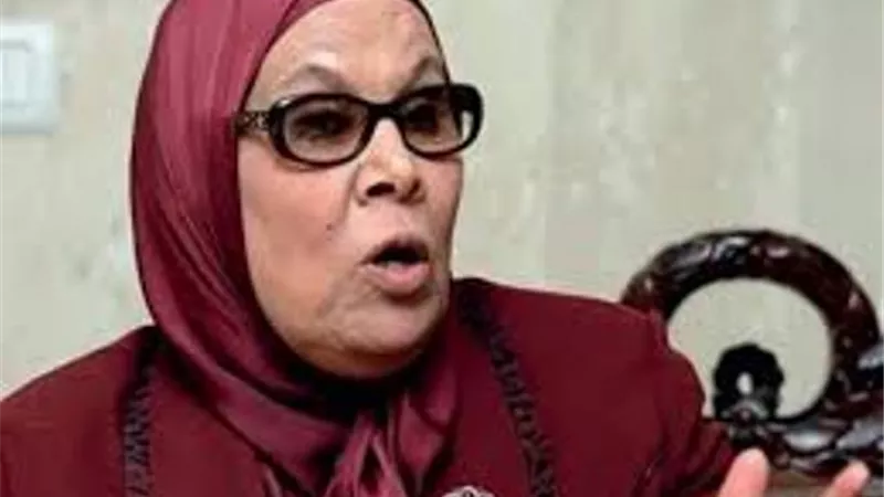 أمنة نصير تعزي أمهات الشهداء: ربنا أكرمكم بعز في الدنيا ولقاء في الجنة.. فيديو