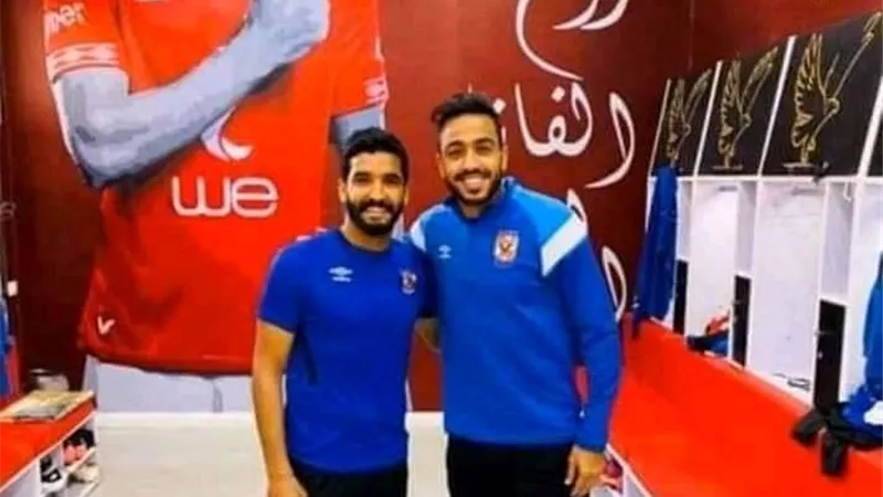 صالح جمعة وكهربا يتحديان قرارات الاهلى بمائدة افطار جماعى.. صور