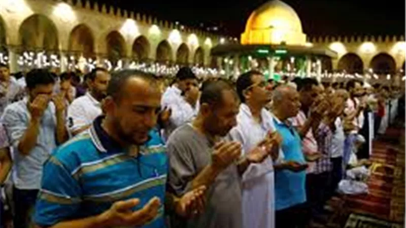 الاوقاف :بث صلاة التراويح إذاعيا بمسجد عمرو بن العاص.. اليوم