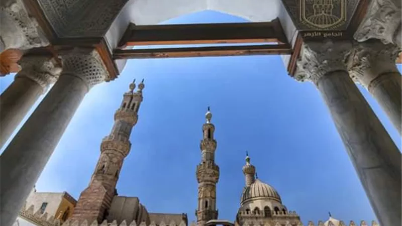 الجامع الأزهر يعلن بث صلاة التراويح والتهجد في العشر الأواخر من رمضان