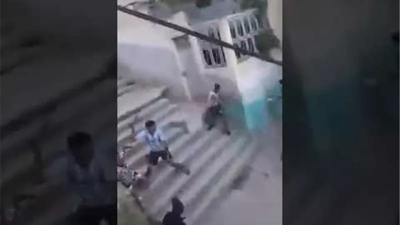 فيديو يوثق شجار جماعي عنيف بالسيوف فى المغرب
