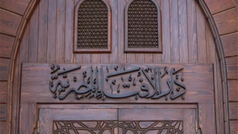 الإفتاء:القراءة من المصحف أثناء الصلاة جائزة شرعاً