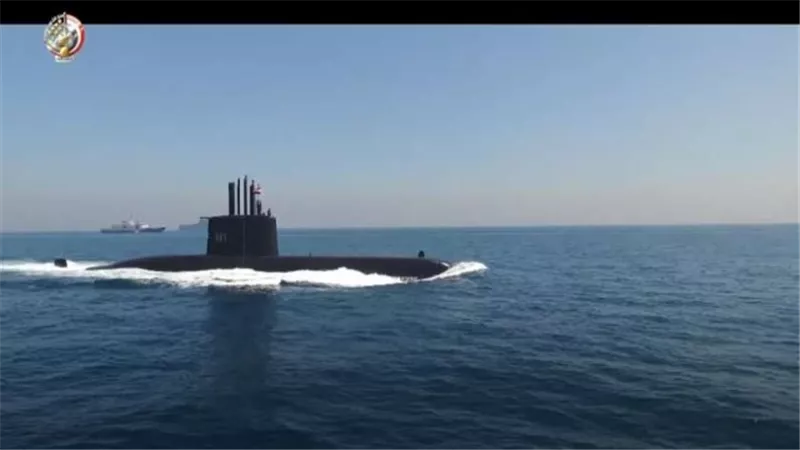 بالفيديو.. أحدث الغواصات الهجومية على مستوى العالم تنضم للأسطول البحري قريبًا