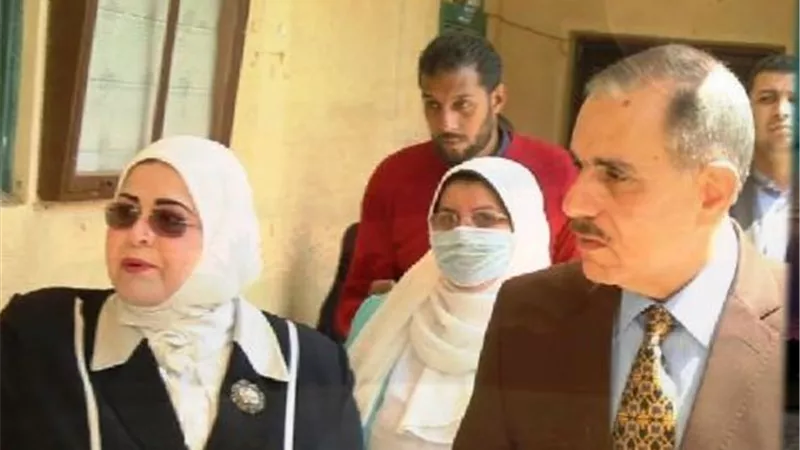 محافظ كفر الشيخ يتفقد بعض المدارس لمتابعه المشروعات البحثية وغرفة العمليات.. بالصور