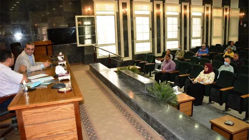 نائب محافظ الغربية يناقش خطة مشروعات الرصف للعام المالي الجديد