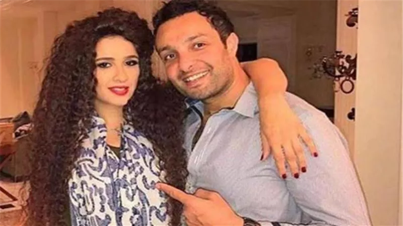 شقيق ياسمين عبد العزيز يخطف الأنظار باحدث إطلالة