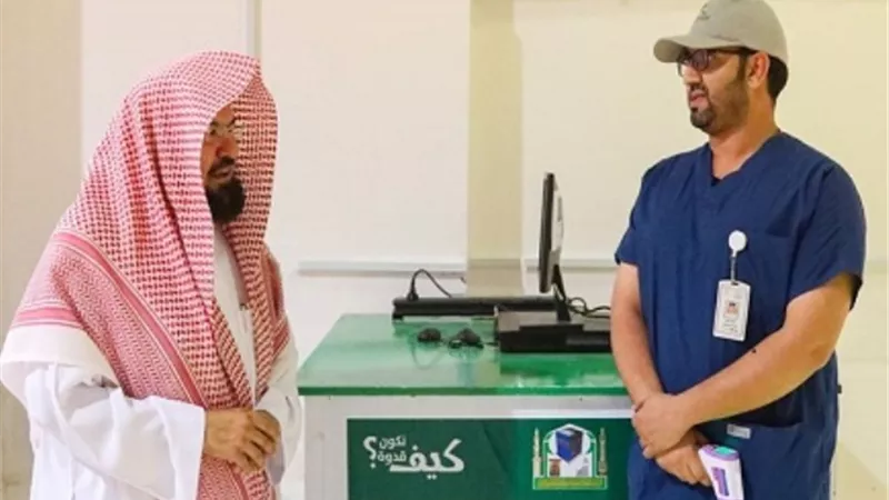 السديس لرجال الصحة : جهودكم مباركة وأفعالكم عظيمة