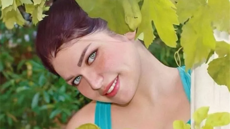 ياسمين الخطيب تشعل انستجرام بإطلالة مبهجة وظهور رائع