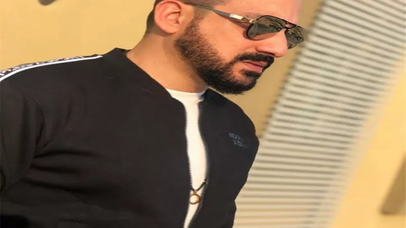 محمد دياب يداعب جمهوره بإطلالة جديدة عبر انستجرام