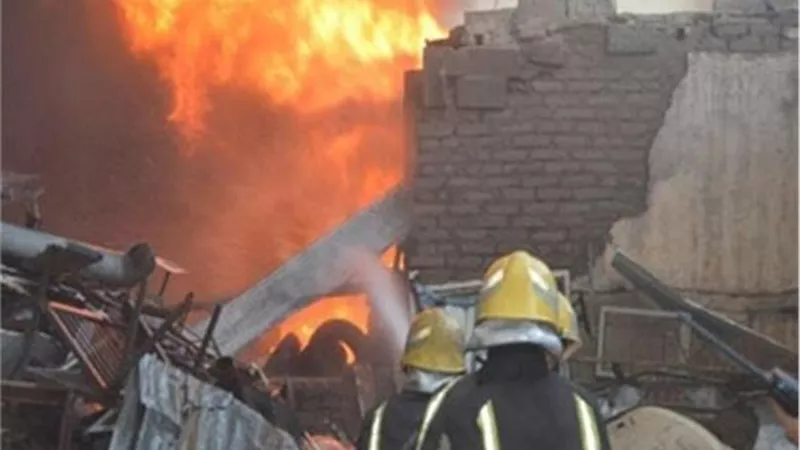الحمايه المدنيه تسيطر على حريق فى ٥ منازل بنجع حمادى