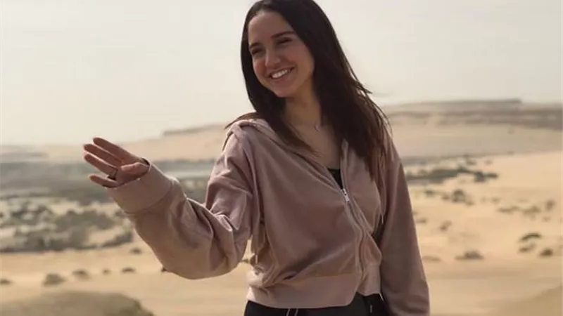 إطلالة مبهجة وابتسامة رقيقة للفنانة رنا رئيس عبر انستجرام