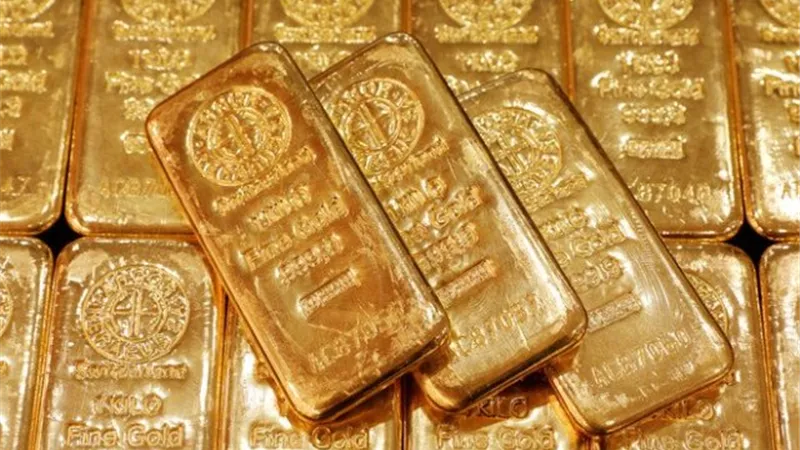 ارتفاع طفيف للذهب عالميا تزامنا مع التصعيد الأمريكي الصيني حول كورونا