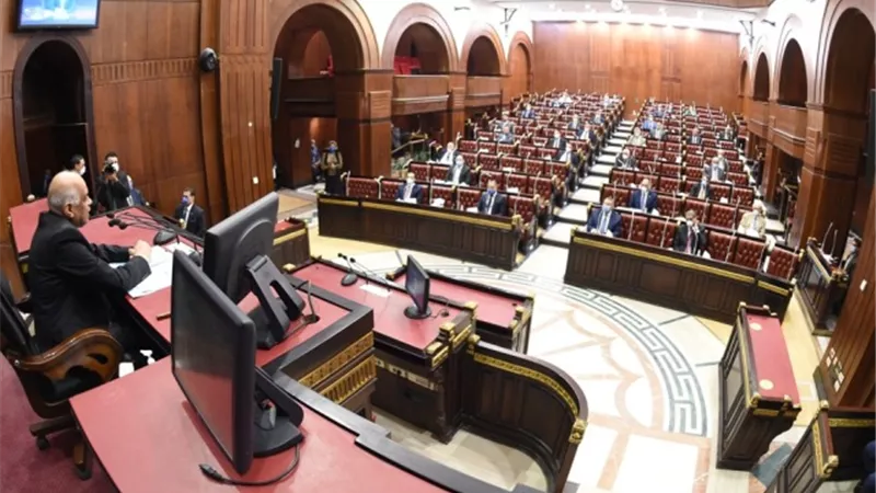 ننشر نص بيان موافقة اللجنة العامة بالبرلمان على فرض الطوارئ