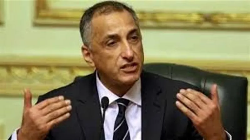 طارق عامر: حجم الودائع والمدخرات بالينوك بلغت 4 تريليون جنيه.. ويجب توظيفها