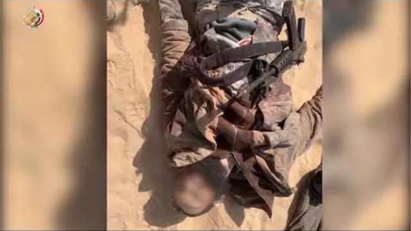 بالفيديو.. لحظة قنص عدد من العناصر التكفيرية بشمال سيناء قبل تنفيذ مهمتهم