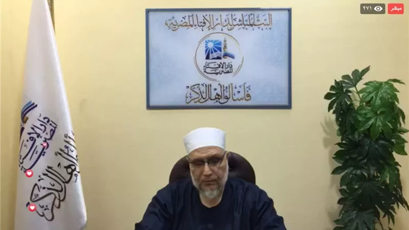 هل يجوز قراءة القرآن لأمي التي لا تجيد القراءة؟ .. دار الإفتاء تجيب