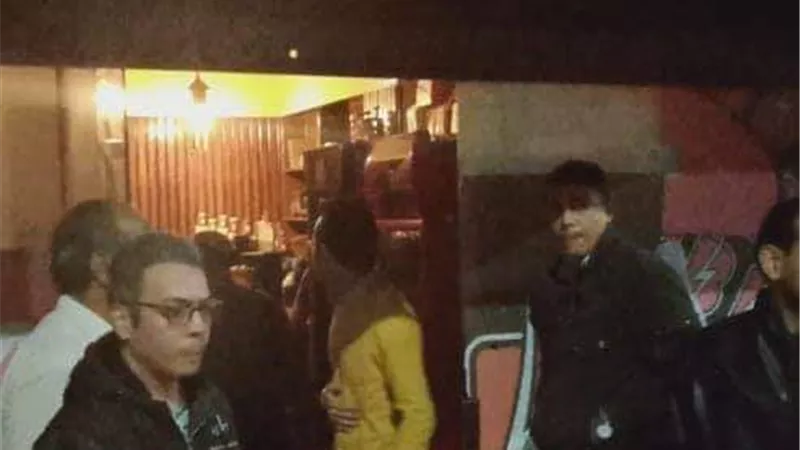 تشميع مطعم وكافيه في الزقازيق لمخالفتهما قرار الحظر 