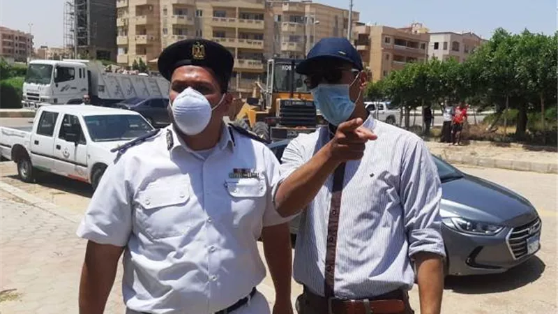 جهاز الشروق يُزيل 10 تعدى على الوحدات السكنية بالتعاون مع شرطة التعمير.. بالصور