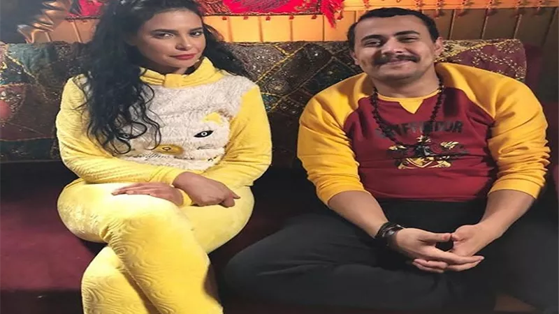 مروة الازلي تداعب جمهورها بصورة من كواليس 