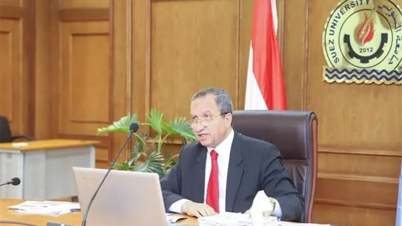 رئيس جامعة السويس يكشف عن نظام طريقة الابحاث المطلوبه لصفوف النقل