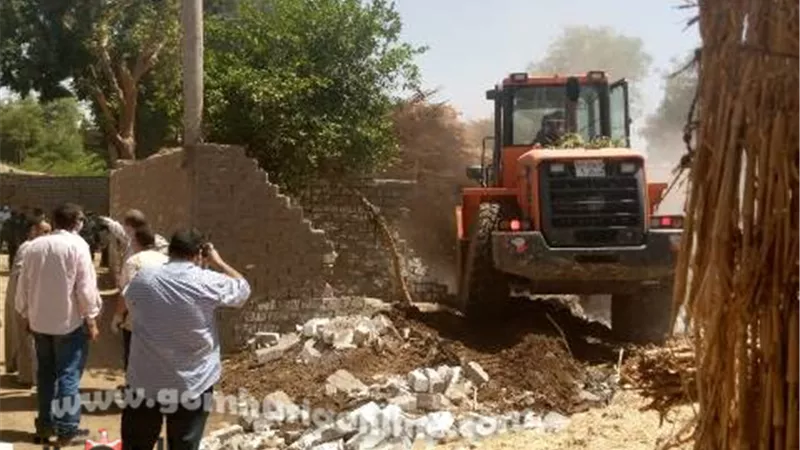 محافظ أسيوط: تنفيذ 36 قرار إزالة لتعديات على أراضي زراعية وأملاك دولة