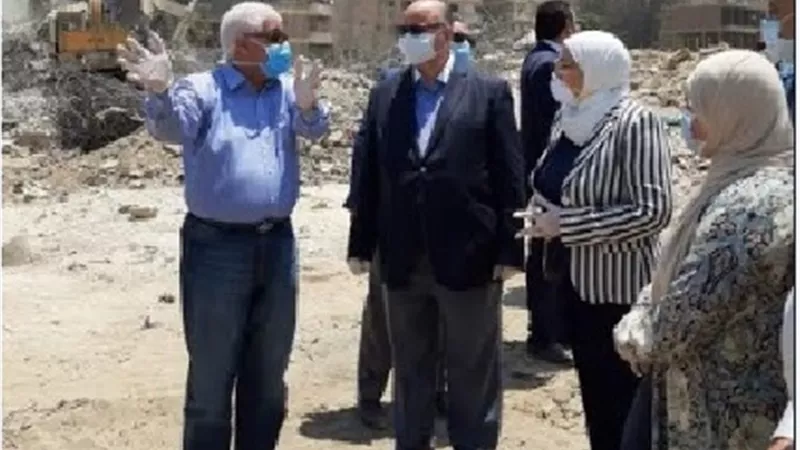 محافظ القاهرة يتفقد اعمال الازالة للمخالفات على طريق الاتوستراد بحى البساتين