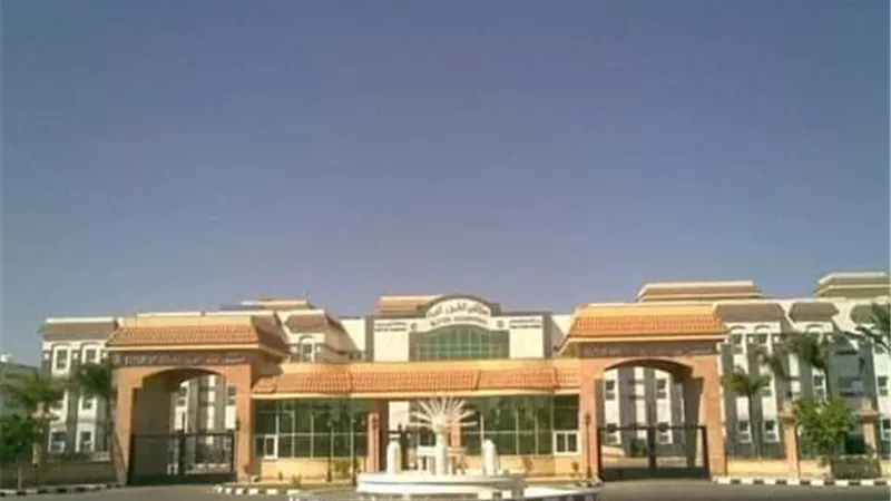 أطباء عين شمس ومعهد القلب وجامعة الزقازيق بمستشفى طور سيناء السبت