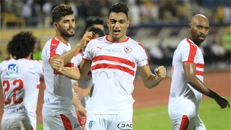 مهاجم الزمالك يتحدى والده فى تنس طاولة.. فيديو
