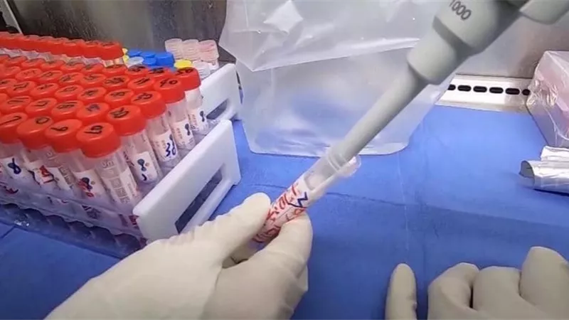 طفرة جديدة تطرأ على كورونا.. وآمال بتحوله إلى 