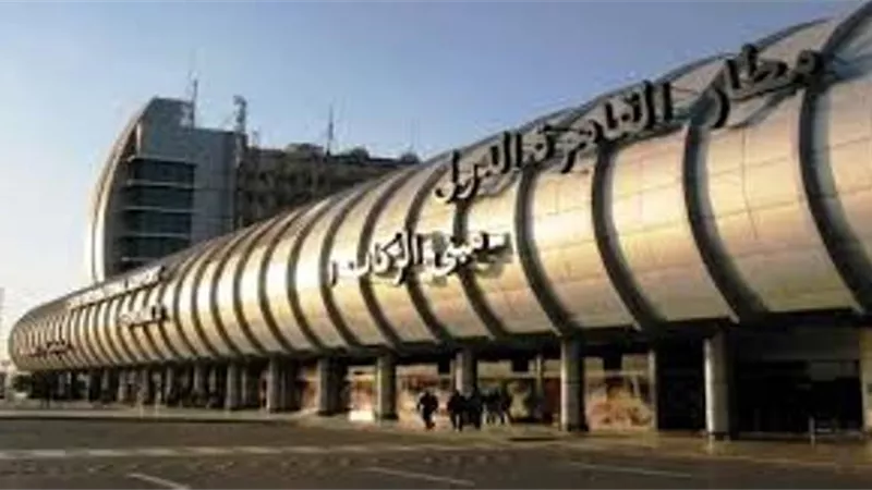 11 رحلة استثنائية تنطلق من مطار القاهرة لإعادة العالقين من امريكا وتركيا والسعودية والكويت والإمارات وأفريقيا