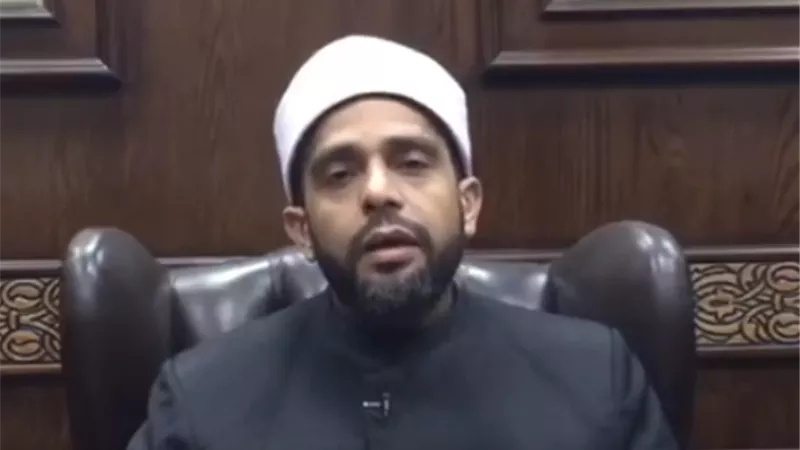 هل يجوز تركيب مبرد مياه فى جامعة حكومية من أموال الزكاة؟ فيديو
