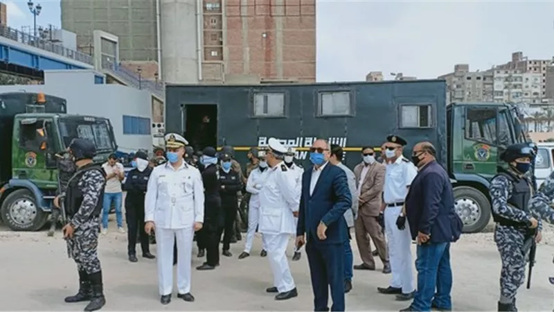 محافظة القاهرة تزيل اسطبلات الخيول بجوار نادى الشمس بالصور