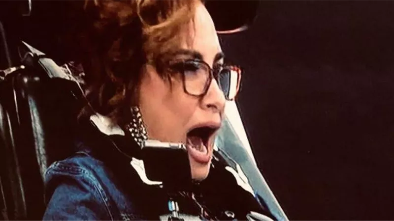انهيار وبكاء ريهام عبد الغفور من مقلب رامز مجنون رسمي..فيديو