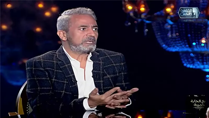 حقيقة خلاف صبرى فواز مع أحد المنتجين.. فيديو