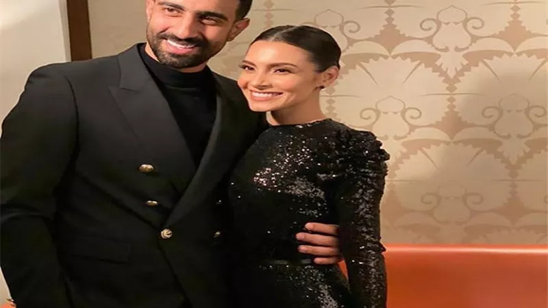 كارمن سليمان تشارك جمهورها أحدث إطلالتها برفقة زوجها