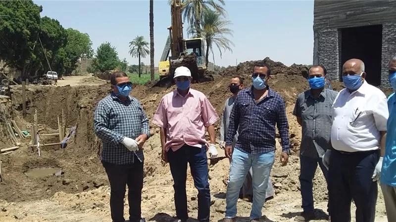 لجنة للتأكد من الإجراءات الإحترازية بالمشروعات القومية بالزينية شمال الأقصر