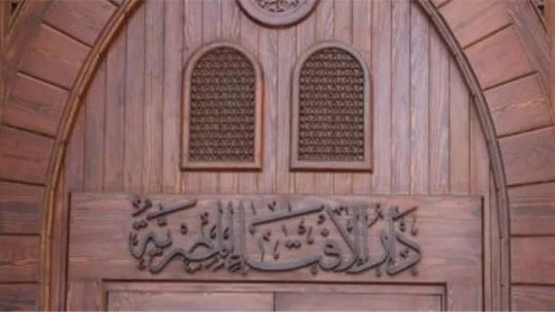 هل يجوز قراءة القرآن للمراة دون غطاء للرأس؟؟