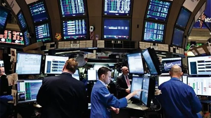 الأسهم الأوروبية ترتفع بالمستهل بدعم خطط تخفيف الإغلاق العام المفروض