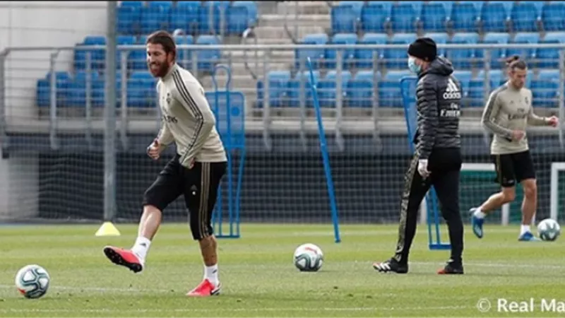 رسمياً.. ريال مدريد يعود للتدريبات استعدادا لإستئناف الليجا
