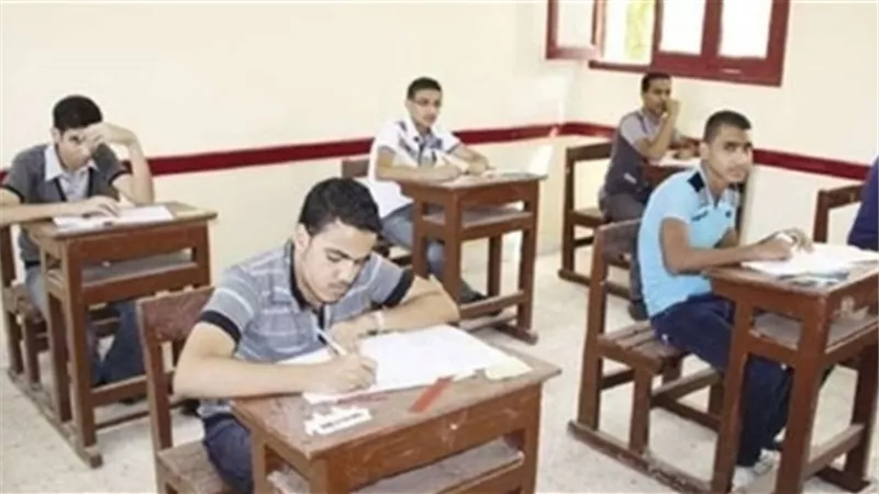 التعليم تسمح لطلاب الدبلومات المفصولين بالتقدم للامتحان