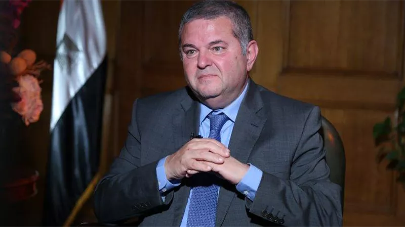 وزير قطاع الاعمال يكشف عن لائحة جديدة للعمال لربط الاجر بالانتاج