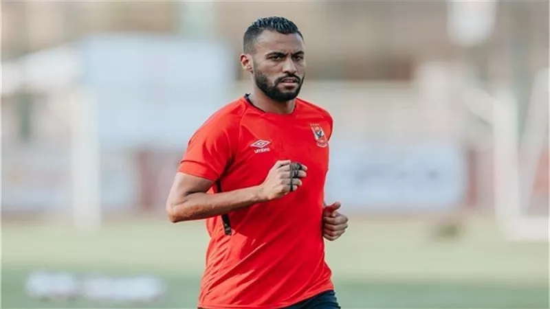 نجم الاهلى يوجه رسالة مؤثرة لـ 