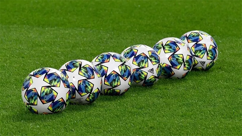 الاتحاد الأوروبي يدرس الملاعب المحايدة لاستكمال دوري الأبطال