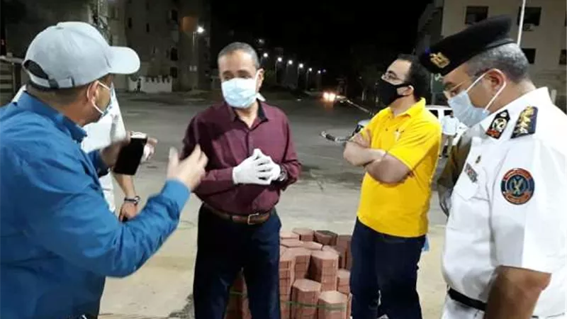 جولة مسائية لمحافظ الإسماعيلية لمتابعة التعديلات المرورية واعمال الرصف .صور