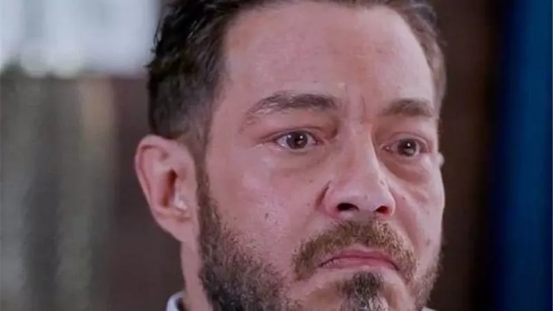 هاشتاج أحمد زاهر يتصدر تريند تويتر بعد مشهد تركه ابنة رضوان فى الشارع بمسلسل 