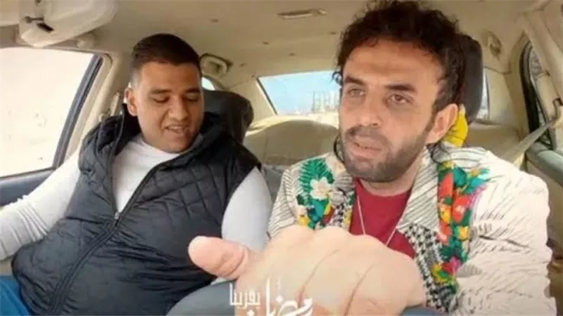 شيخ متدين يتحول لسائق تاكسي .. اعرف السبب