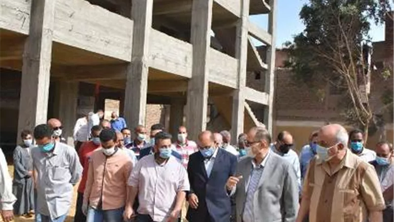 محافظ أسيوط يشدد على تفعيل لجنة متابعة المشروعات والسكرتير يترأس حملة لمتابعة الإجراءات الاحترازية