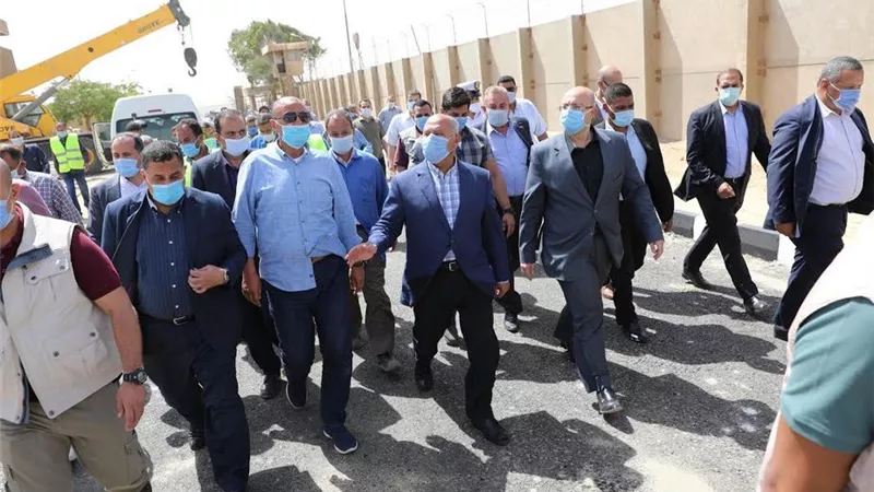 الوزير فى بنى سويف :تدعيم أسطول عربات السكك الحديديه
