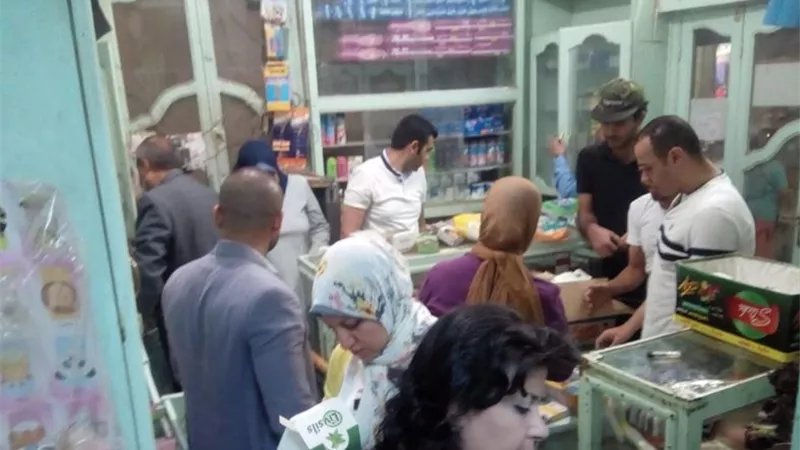 ضبط طبيب بشري يزاول مهنة صيدلي بدون ترخيص وكمية من الأقراص المخدرة وأدوية محظور تداولها